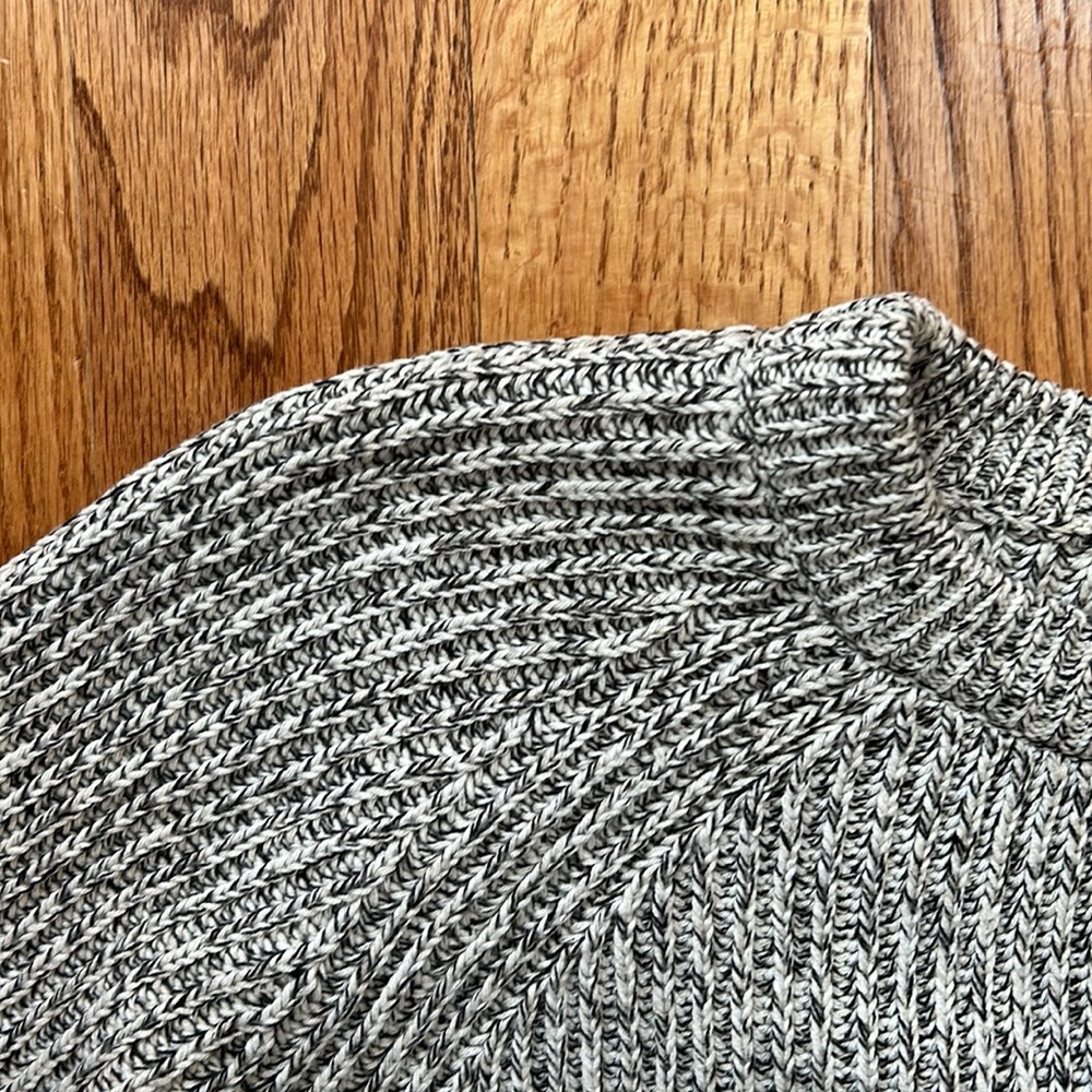 H&M basic sweater - Picture 3 of 4